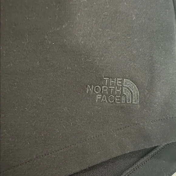The North Face Classic Black Hoodie - Picture 3 of 4